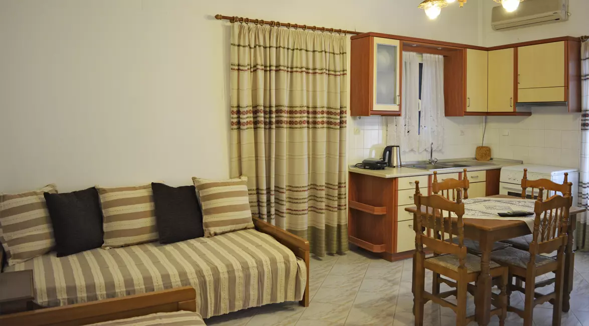4-bed apartment with a view to the sea - Sunrise Studios, Agistri