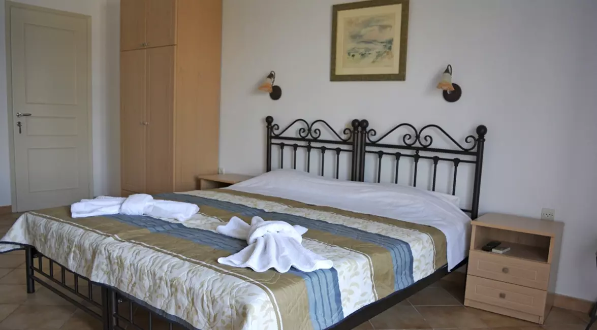 3-bed room with a view to the sea - Sunrise Studios, Agistri